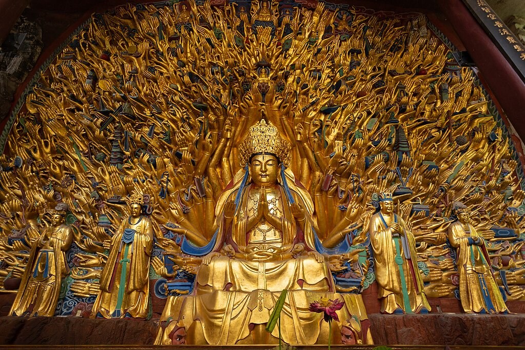Dazu Rock Carvings (Baoding Mountain + guided commentary + Beishan) → Changzhou Old Town → Qingyu banquet
