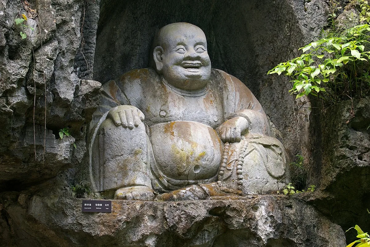 Ten Scenes of West Lake → Feilai Peak → Lingyin Temple → Hefang Street (overnight: Hangzhou)