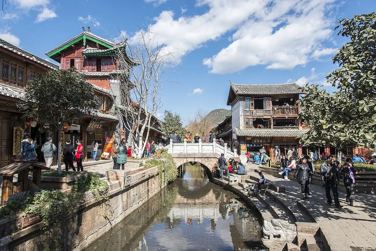 Arrive in Lijiang | stroll the old town