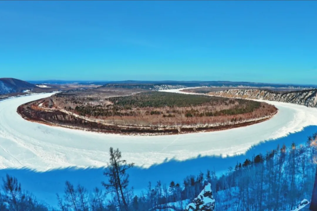 Mohe — China's Far North · Arctic Village and the First Bend