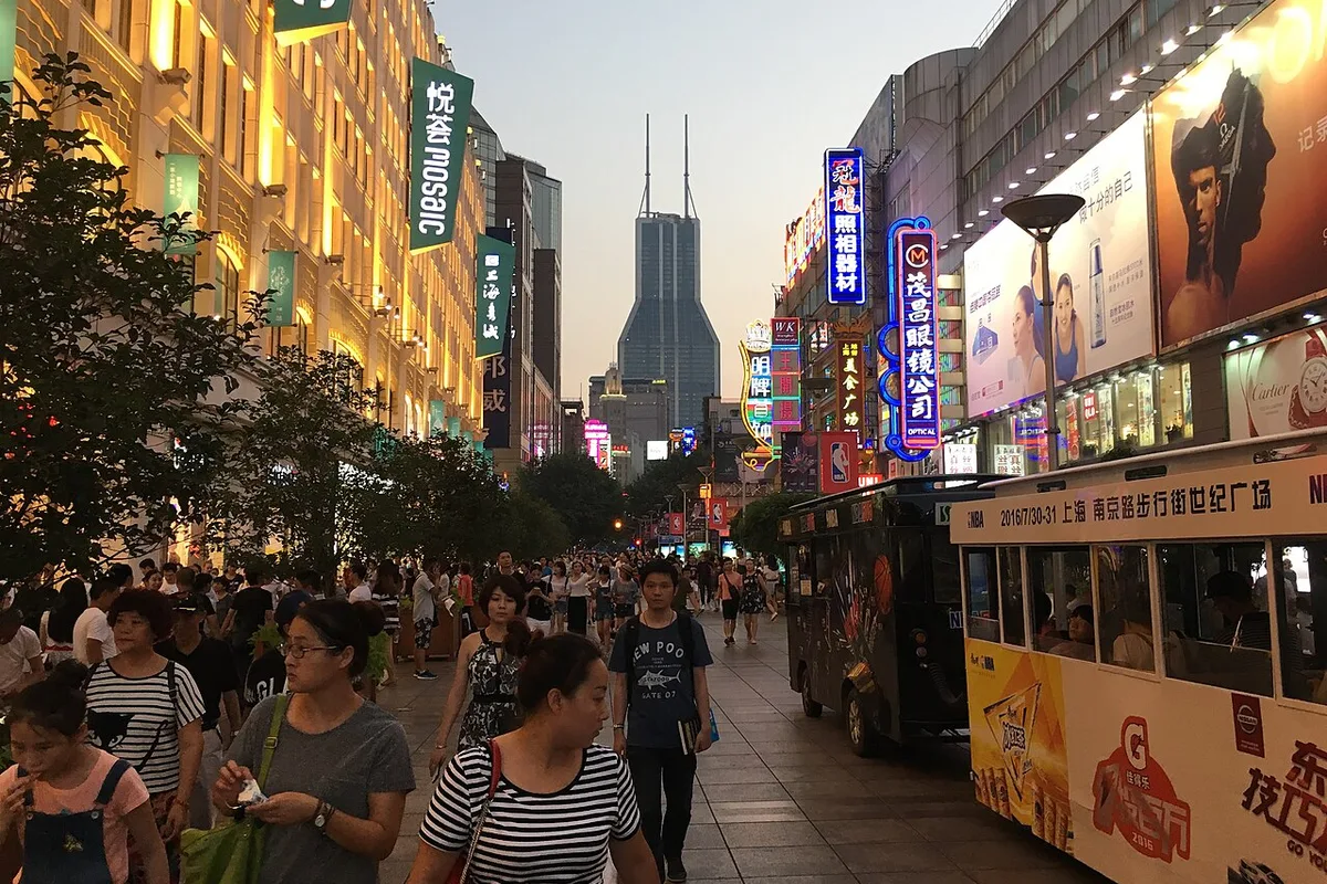 Nanjing Road → Oriental Pearl Tower (exterior) → Lujiazui → City God Temple → the Bund (overnight: Shanghai)