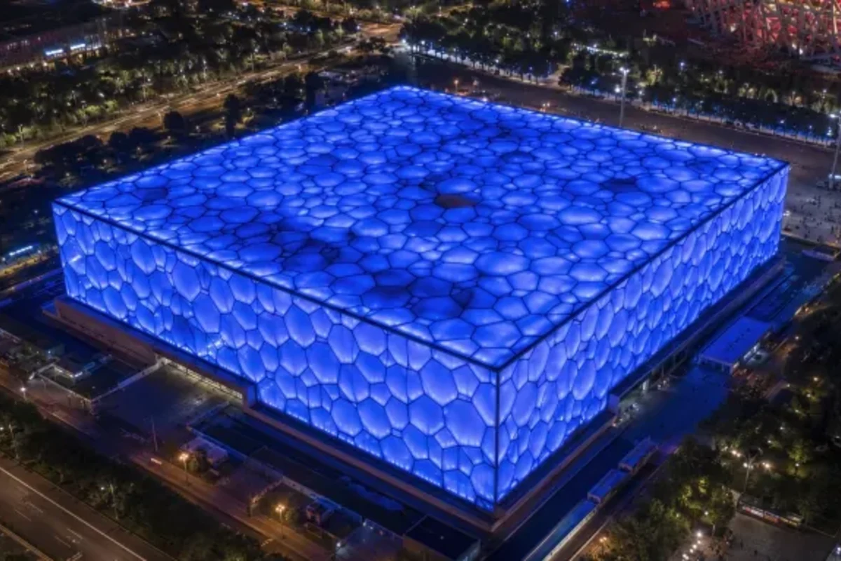 Badaling or Mutianyu Great Wall (cable car not included) → Bird's Nest and Water Cube (exterior)