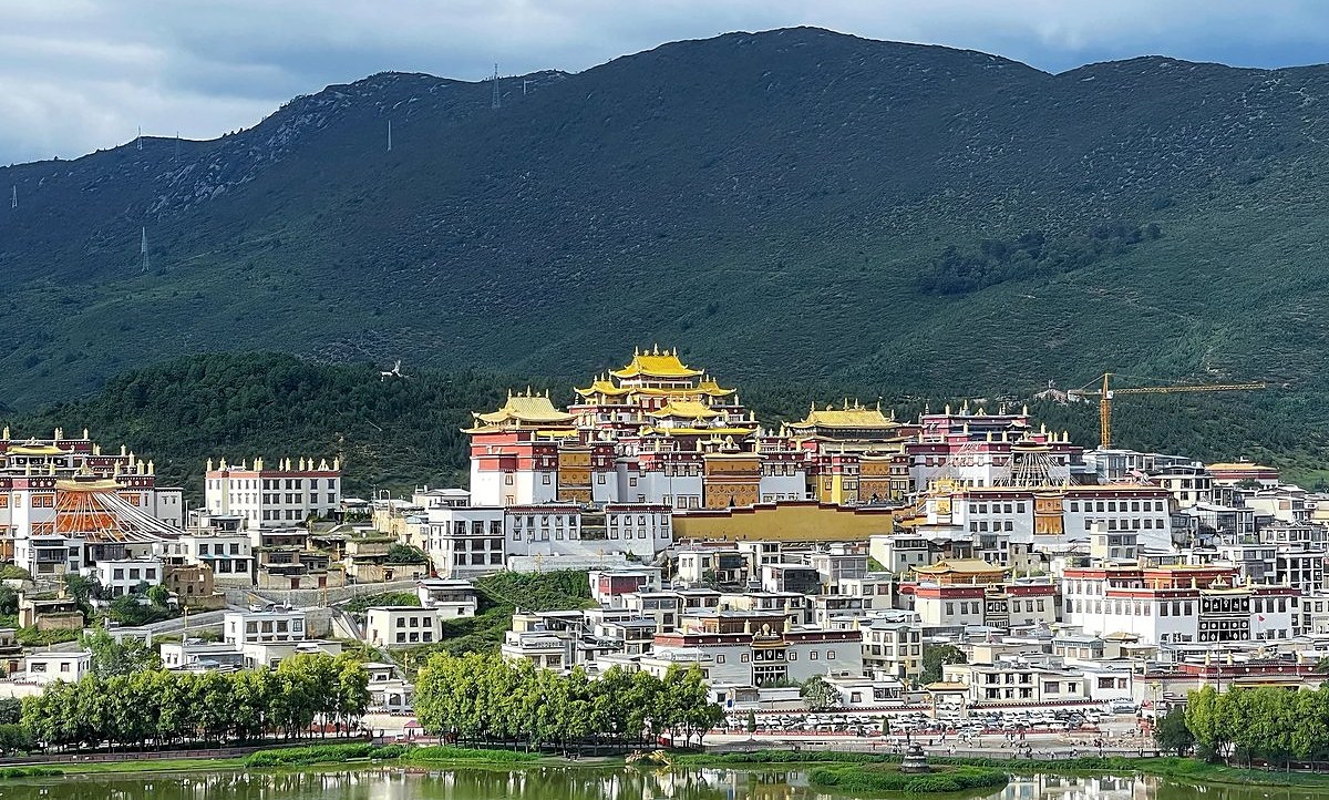 Shangri-La — Alpine Meadows · Tibetan Monasteries