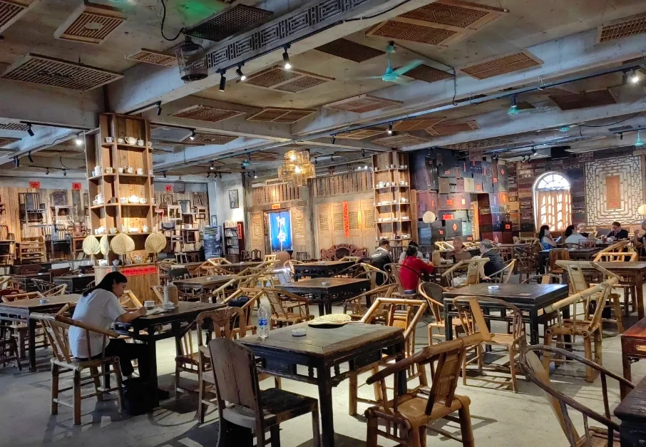 The Eighteen Steps · old Chongqing's everyday life