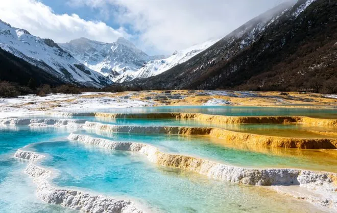 An earthly paradise — the palette of Huanglong's travertine pools