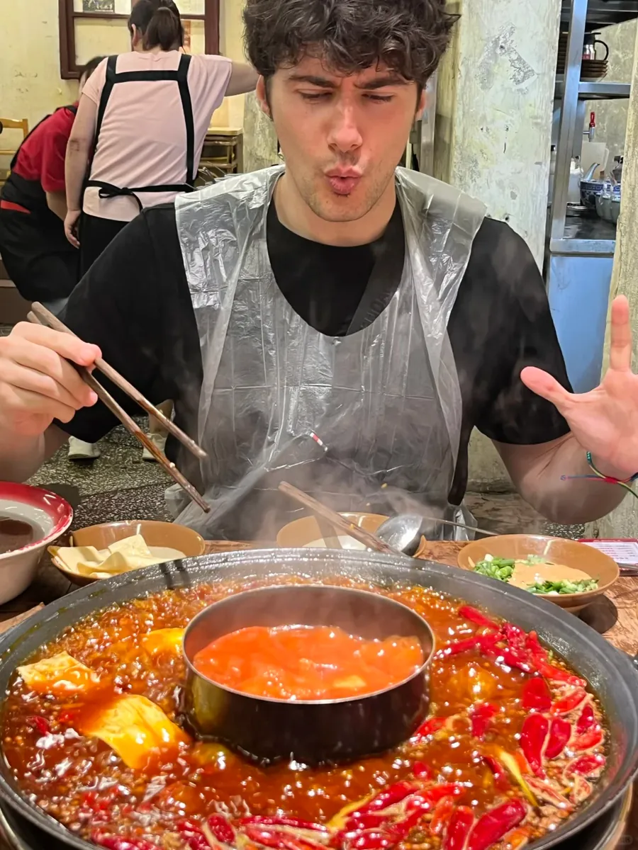 Taste China's most authentic spicy hotpot