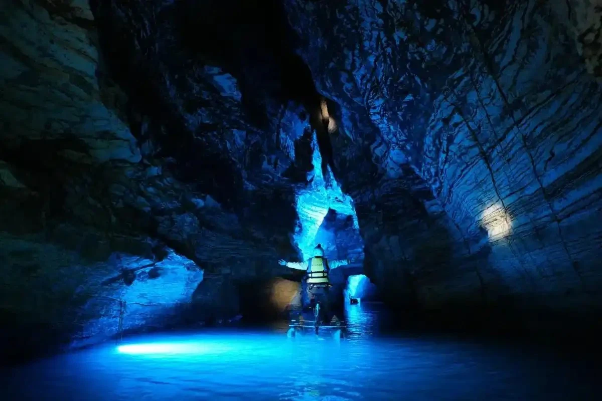 Step Into the Underground Cave World — An Expedition to the Earth's Core
