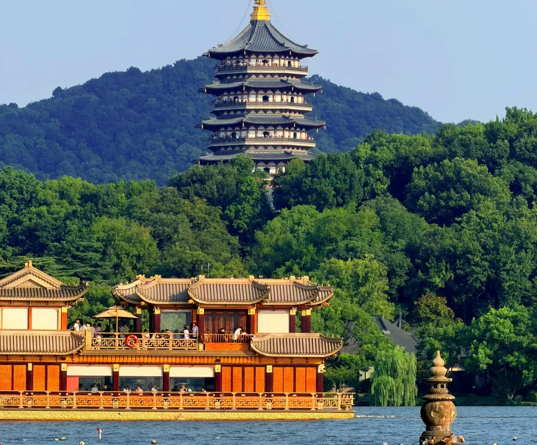 Take in Hangzhou's most poetically classical West Lake scenery