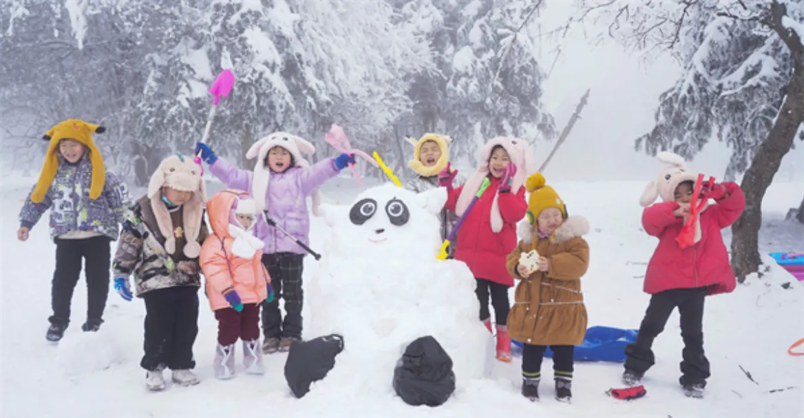The great grassland becomes a snow playground