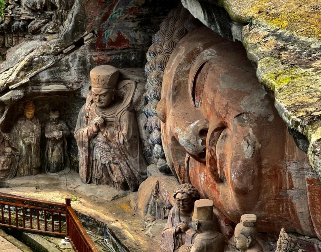Visit the most solemn ancient Buddhist carvings