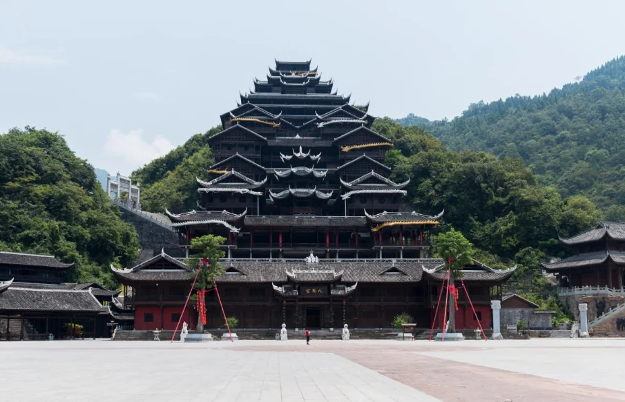 Chiyou Jiuli City — China's largest Miao architecture — photo 1