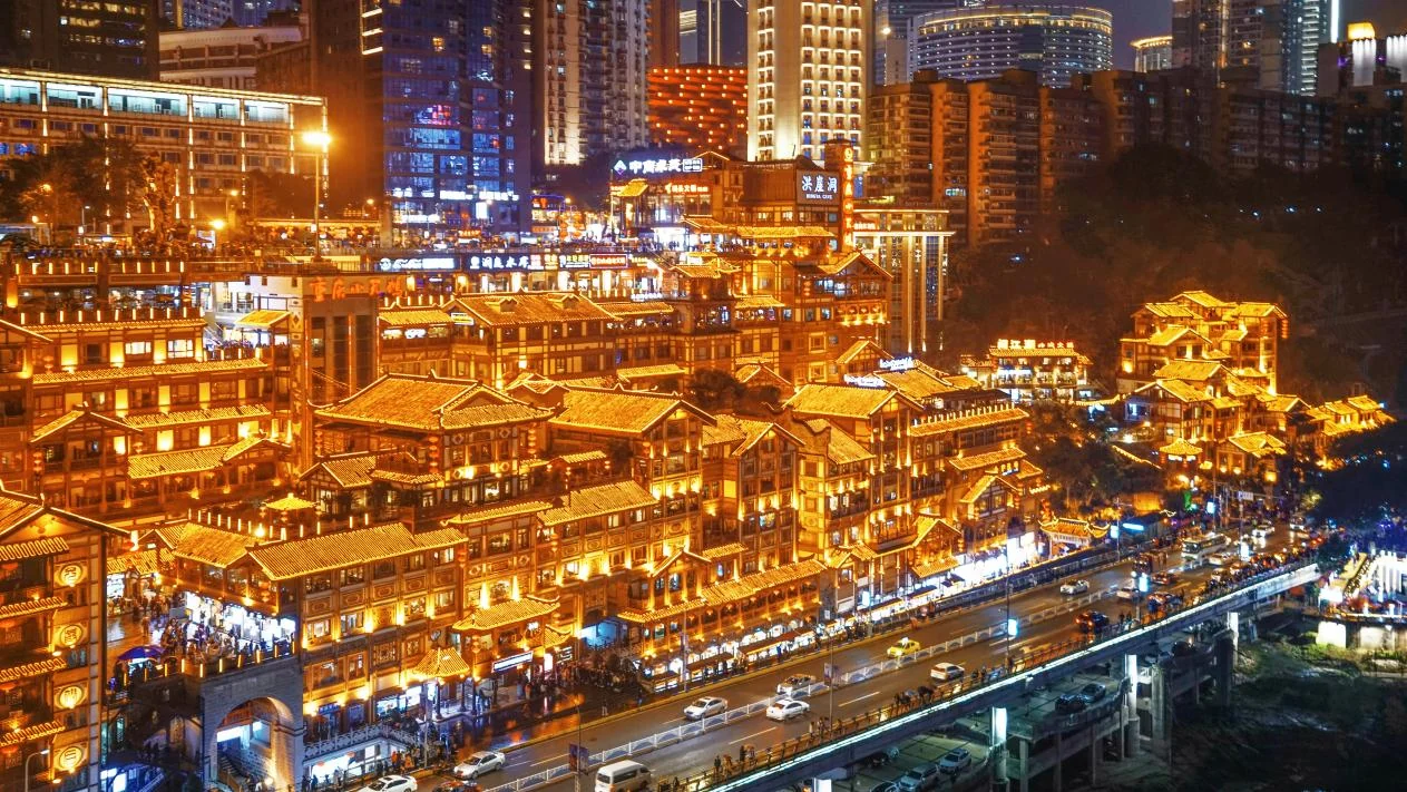 Hongya Cave — a Spirited Away bathhouse in real life — photo 1