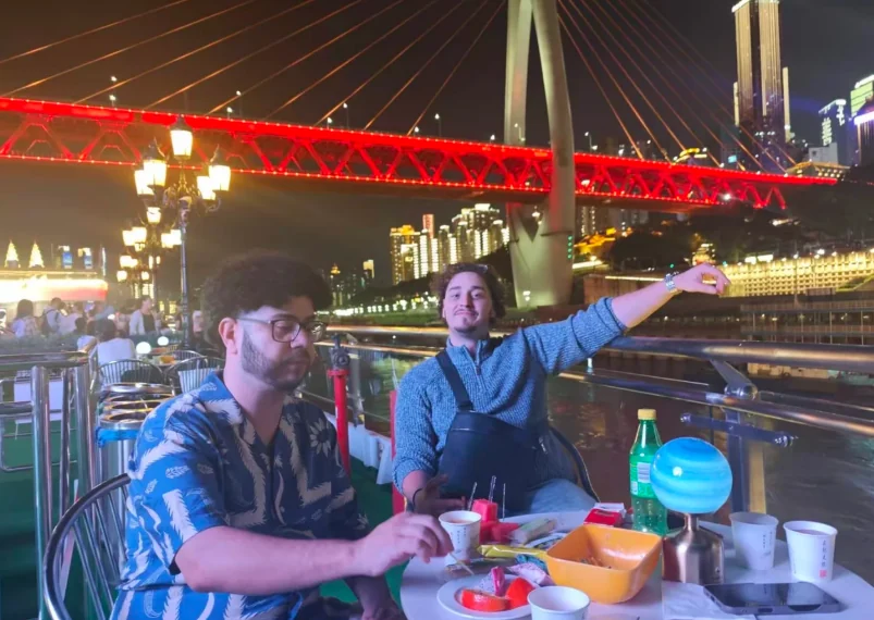 A Yangtze cruise past Chongqing's eight-dimensional skyline — photo 1
