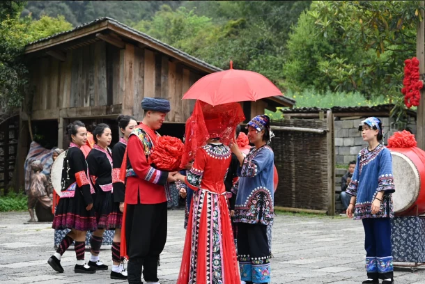 An immersive taste of western Hunan folk culture