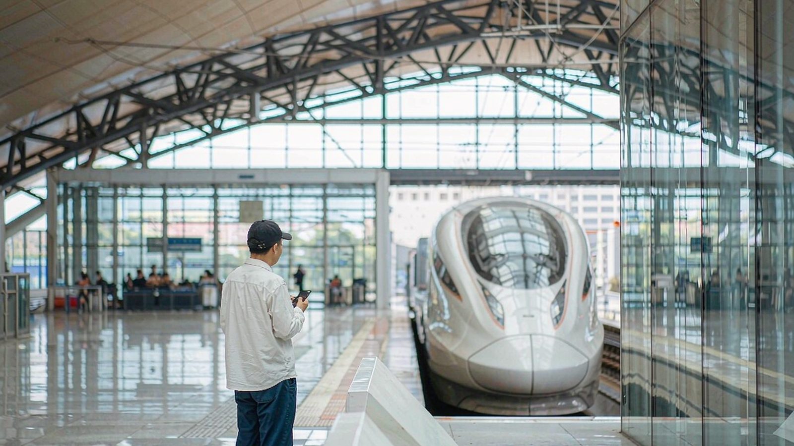 Getting Online in China: Hotel Wi-Fi, Public Network Checks and Mobile Data