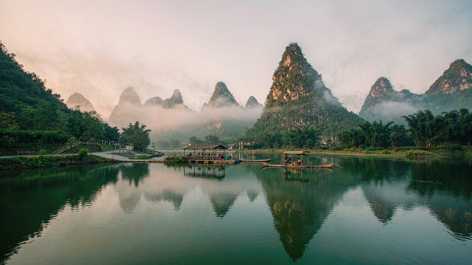 Guilin Travel Guide 2026: Li River Cruises, Longji Rice Terraces and a Three-Base Route