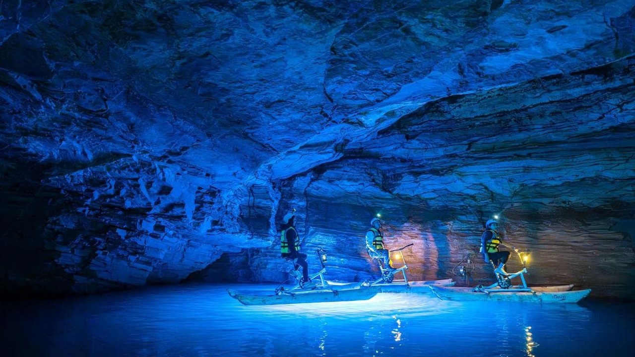 Cave Wonders PLUS · Chongqing 6 Days 5 Nights