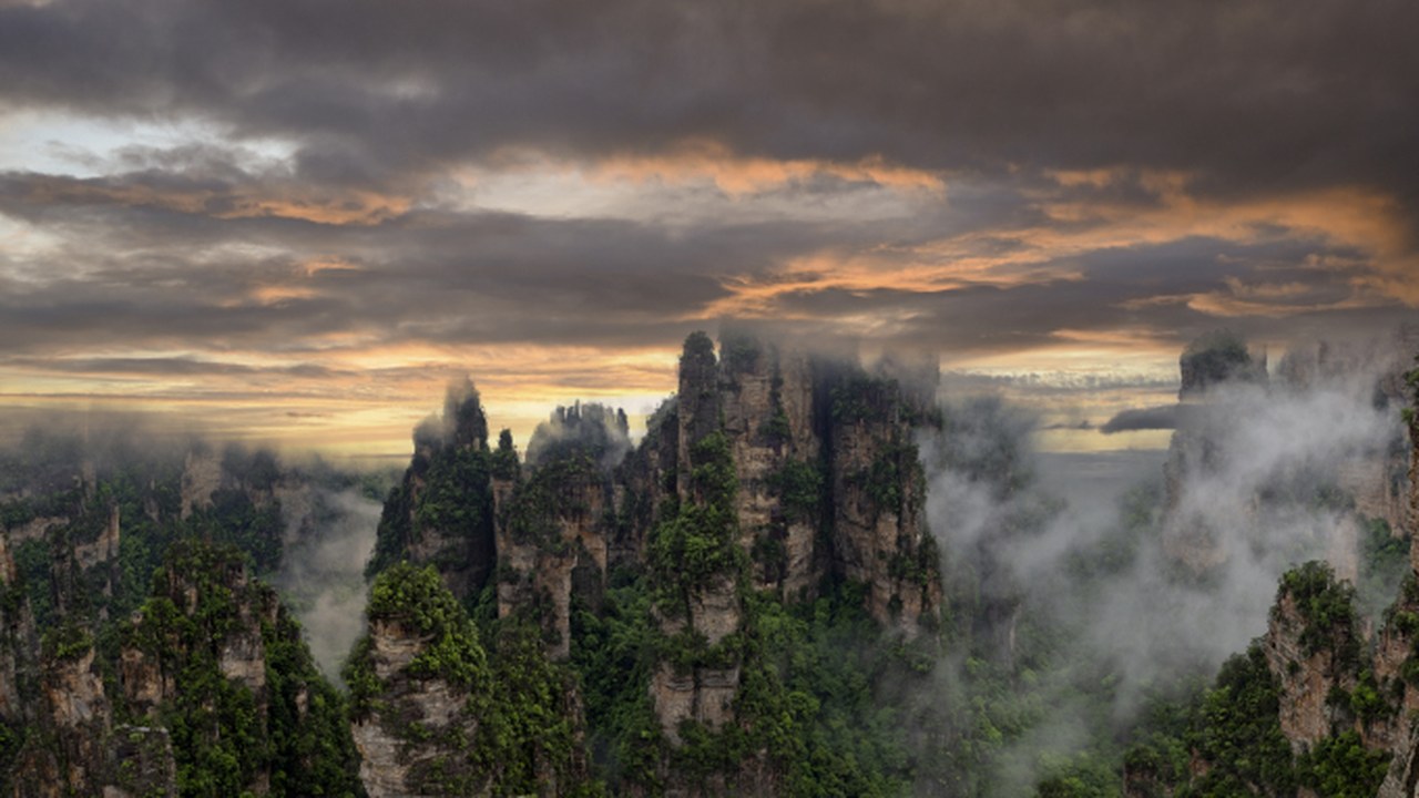 Chengdu · Jiuzhaigou · Zhangjiajie 9 Days · A Journey Through Natural Wonders