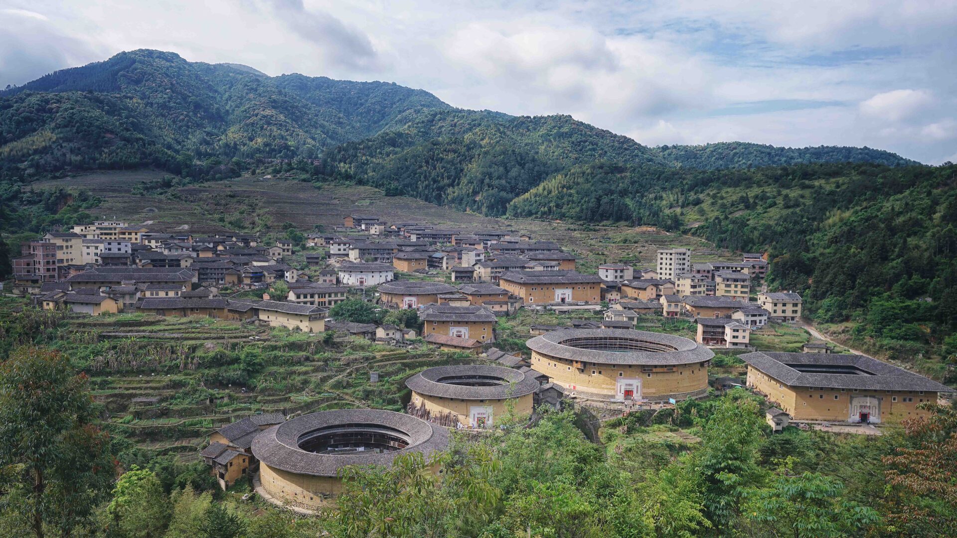 5-Day Fujian Tulou & Wuyishan Culture Tour